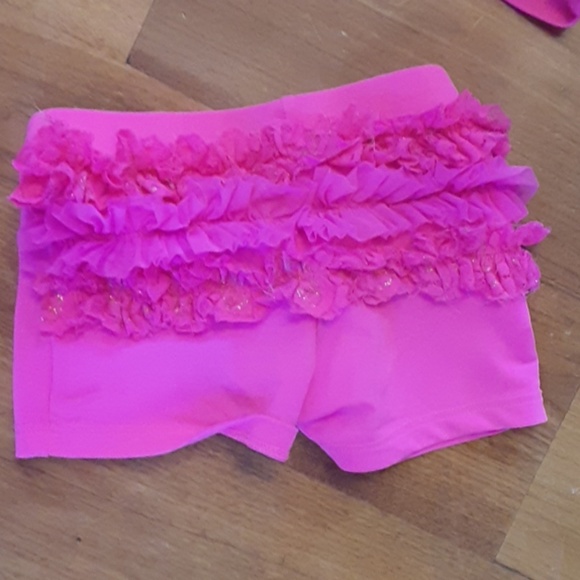 Pink ruffled leotard - Picture 2 of 3